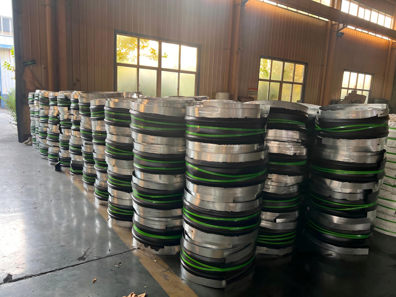 现货 + 定制双服务!衡水宏基钢边橡胶止水�?地铁隧道专用 48 小时发货�?1).jpg 现货 + 定制双服务!衡水宏基钢边橡胶止水�?地铁隧道专用 48 小时发货�?1).jpg