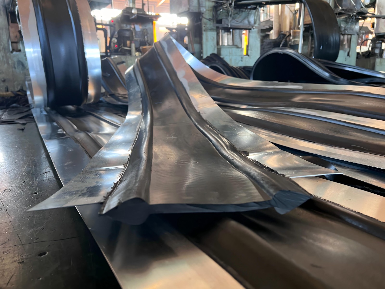 现货 + 定制双服务!衡水宏基钢边橡胶止水�?地铁隧道专用 48 小时发货.jpg 现货 + 定制双服务!衡水宏基钢边橡胶止水�?地铁隧道专用 48 小时发货.jpg